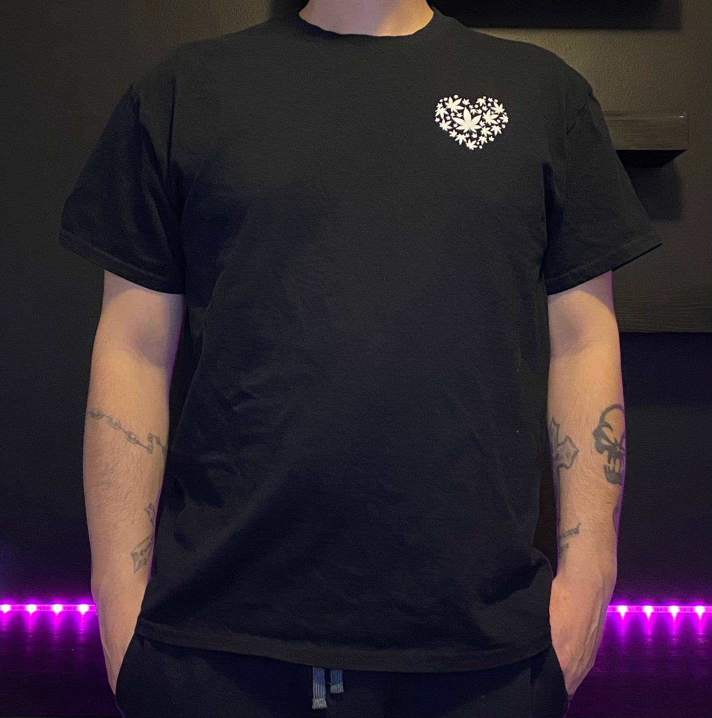 Heart 420Leaf T-Shirt